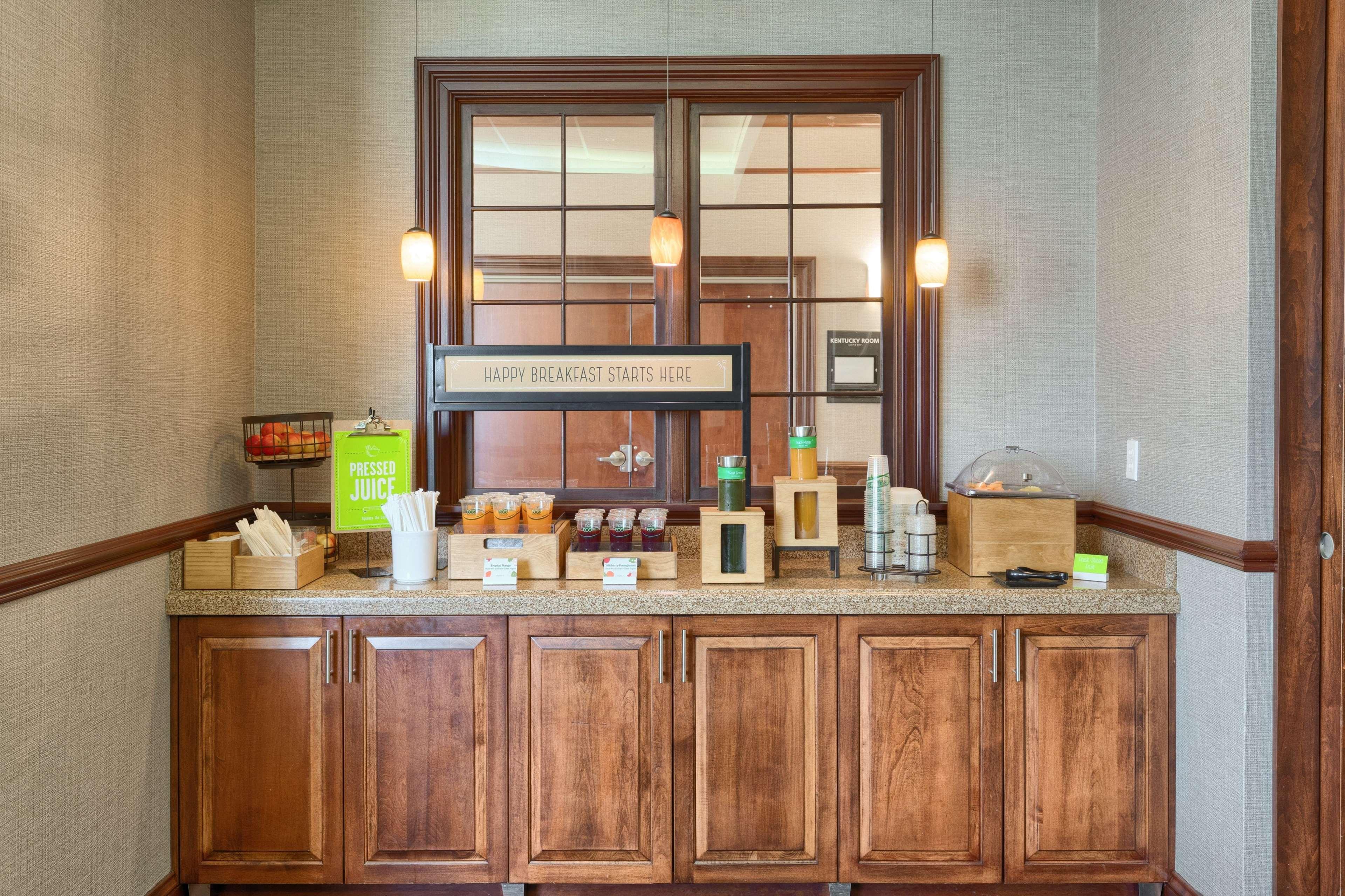 Hampton Inn Louisville Northeast Luaran gambar