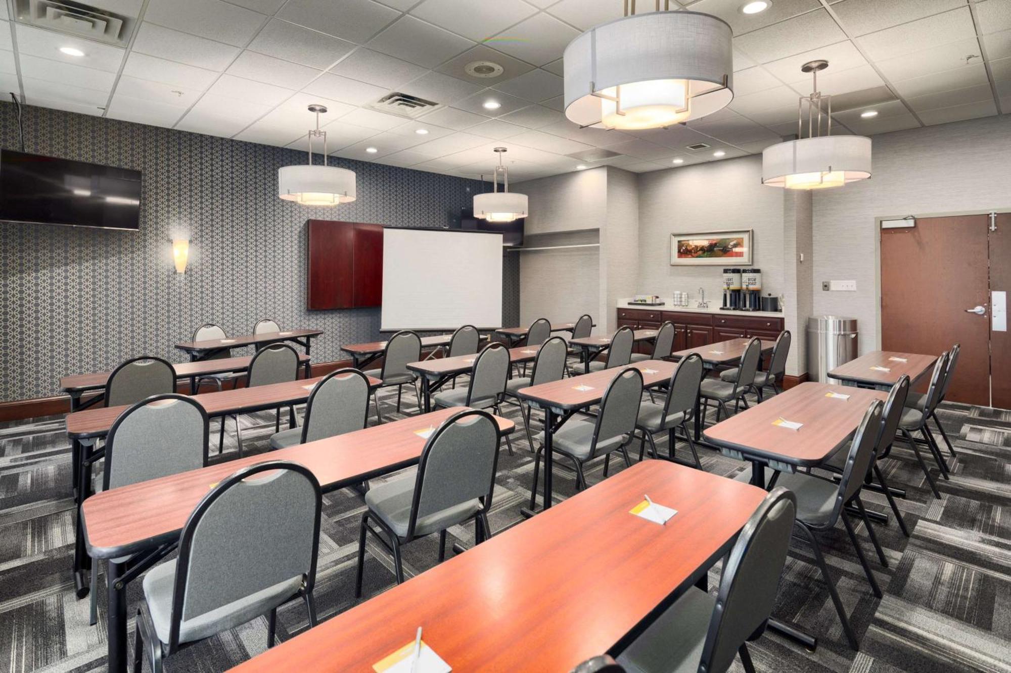 Hampton Inn Louisville Northeast Luaran gambar