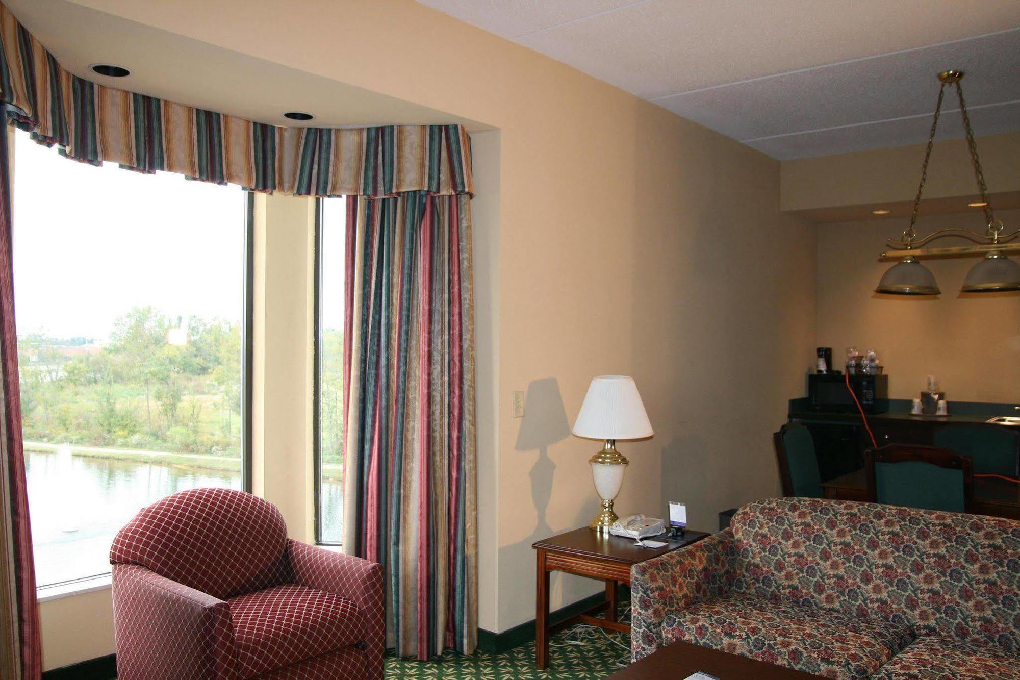 Hampton Inn Louisville Northeast Bilik gambar