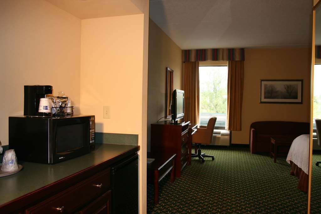 Hampton Inn Louisville Northeast Bilik gambar